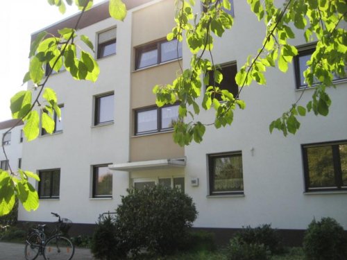 St. Augustin Immobilien SANKT AUGUSTIN - schöne 3 -Zi. Whg. EG im 9 Parteien-Haus, ca. 89 m² Wfl., gr. Balkon + TG-Platz Wohnung kaufen