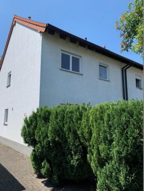 Niederkassel Haus NIEDERKASSEL RHEIDT, Bj. 1998, helle Doppelhaushälfte ca. 130 m² WNfl. 5 Zimmer, Vollkeller, Carport Haus kaufen