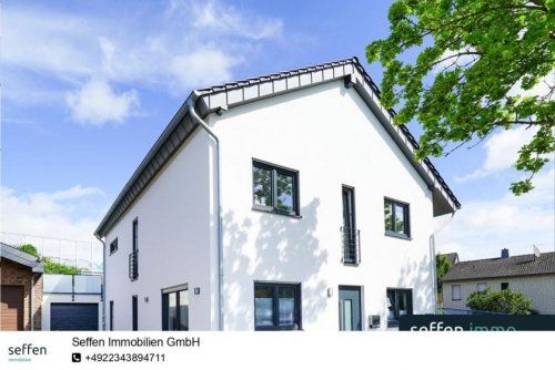 Mechernich Häuser *Eine seltene Gelegenheit: Hochwertiges Neubau-EFH mit ELW (KfW 55) für gehobene Wohnansprüche* Haus kaufen