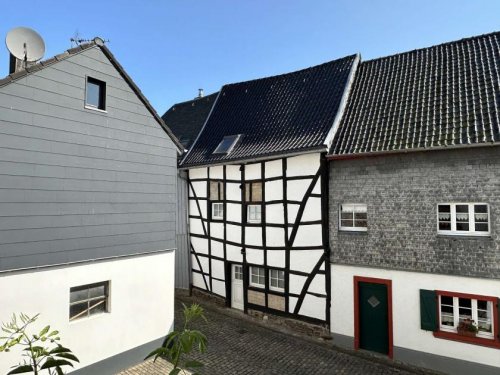 Hellenthal Immobilien Hier sind Ihre Ideen gefragt - Leben im historischen Burgbering von Reifferscheid! Haus kaufen