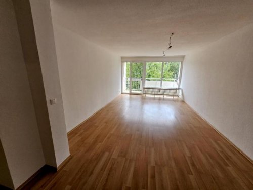 Bad Kreuznach Wohnung Altbau ObjNr:B-19478 - Sanierte Eigentumswohnung mit 2 Balkonen und 2 Kidnerzimmern Wohnung kaufen