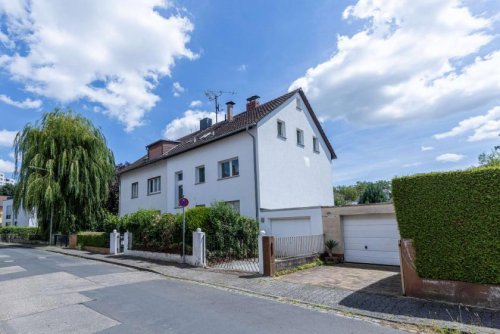 Frankfurt am Main Immobilien Modernisierte Doppelhaushälfte in ruhiger Einbahnstraße. Haus kaufen