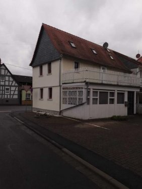 Ranstadt Hausangebote Geräumiges, renoviertes Einfamilienhau -Grundstück nach WEG geteilt- mit Dachterrasse und Balkon in Ranstadt-OT Haus kaufen