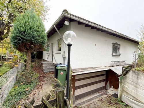 Mühltal Haus Gemütlicher Walmdachbungalow mit Potenzial, Charme und Freiraum für individuelle Gestaltung Haus kaufen