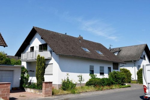Babenhausen Immo Großzügiges Zweifamilienhaus in Massivbauweise in angenehmer Wohnlage von Babenhausen-Hergershausen Haus kaufen
