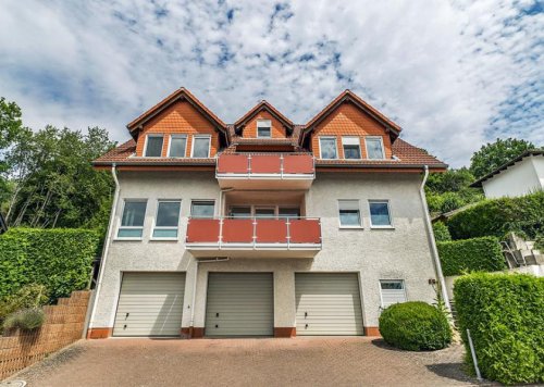 Taunusstein Attraktives Zweifamilienhaus, gute Aufteilung, bevorzugte Lage v. Taunusstein- mit tollem Fernblick Haus kaufen