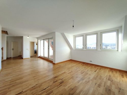 Taunusstein Etagenwohnung Moderne, großzügige 4 ½ Zimmer-Maisonette Wohnung in beliebter, sonniger Blicklage von Taunusstein! Wohnung kaufen