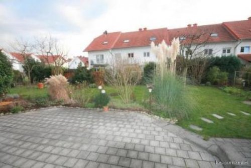 Flörsheim Immo HAUS MIT VIELEN EXTRAS UND MIT VIEL PLATZ! Haus kaufen