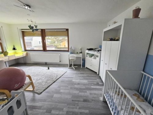 Imsbach Teure Häuser ObjNr:19628 - Teilsaniertes, freistehendes Zweifamilienhaus mit Garten und 2 Garagen Haus kaufen