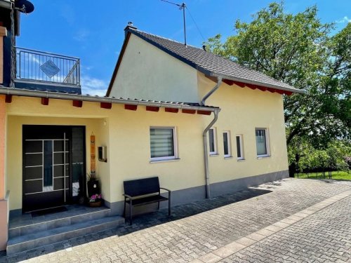 Becherbach Haus TOP Gelegenheit: Neuwertiges EFH mit PV Anlage in ruhiger Lage! Haus kaufen