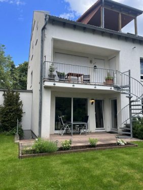 Mannheim Suche Immobilie Mannheim - Wallstadt: 81 m² Wohnfläche, 2 ZKB mit großem Gartenanteil und Carport Wohnung kaufen