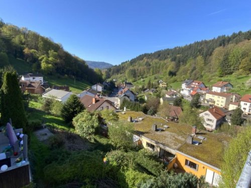 Heidelberg Etagenwohnung HEIDELBERG: Tolle 2,5 oder 3-Zimmer-Wohnung mit Balkon und traumhafter Aussicht in Ziegelhausen. GLOBAL INVEST SINSHEIM | 