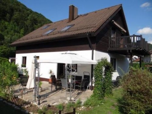 Bad Berneck Hausangebote Gepflegtes 1 -2 Familien Haus, freistehend - Balkon - Terrasse - Doppelgarage - tolle Lage Haus kaufen