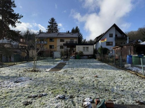 Pforzheim Häuser mit Garten DHH mit Balkon, Garage und Garten in PF-Eutingen Haus kaufen