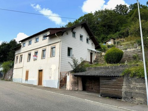 Niefern-Öschelbronn Immobilien Großes Wohnhaus in Süd-Hanglage von Niefern Haus kaufen