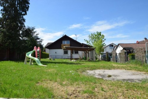 Mühlacker Immobilien Freistehendes EFH in ruhiger Wohnlage mit Baureserve - Mühlacker-Lienzingen Haus kaufen