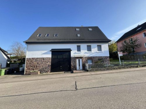 Ötisheim Modernisiertes Haus mit großem Grundstück und Kinderparadies Haus kaufen