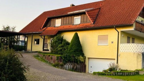 Lauf Häuser Eigentumswohnung mit Büro im Gewerbegebiet in Lauf Haus kaufen