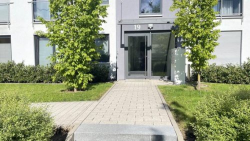 Villingen-Schwenningen Immobilien Traumhafte Erdgeschosswohnung mit Garten und Pool Wohnung kaufen