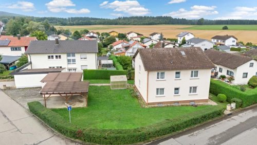 Spaichingen Häuser von Privat PROVISIONSFREI - Zweifamilienhaus mit Doppelgarage und überdachten Stellplätzen Haus kaufen