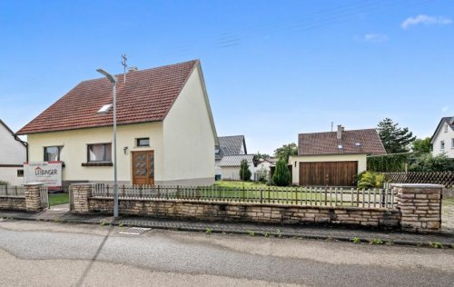 Kolbingen Provisionsfrei - Freistehendes, gemütliches Einfamilienhaus mit großem Grundstück Haus kaufen