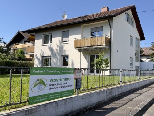 Freiburg im Breisgau Hausangebote 3 Familienhaus in Freiburg-Hochdorf mit Doppelgarage Haus kaufen