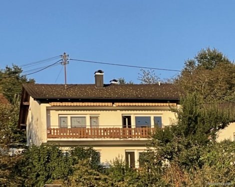 Küssaberg Häuser RESERVIERT - Sanierungsbedürftiges Einfamilienhaus in toller Hanglage mit herrlichem Ausblick Haus kaufen