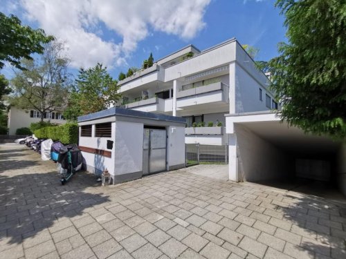 München Immobilien Charmantes, helles Souterrain in München! Neu renoviert, ruhige und schöne Lage. Wohnung kaufen