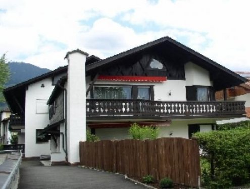 Garmisch-Partenkirchen Wohnung Altbau Großzügige 4-Zimmer-Dachgeschoß-Wohnung in GarmischNähe Fussgängerzone \\ Wohnung kaufen