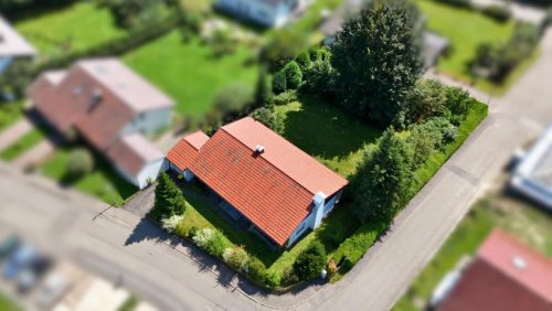 Isny im Allgäu Immobilien Charmanter Bungalow in idyllischer und ruhiger Wohnlage mit großem Eckgrundstück! Haus kaufen