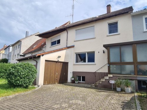 Gerstetten Immobilien **Wohnhaus mit reichlich Platz und Potenzial in ruhiger Innerortslage!** Haus kaufen