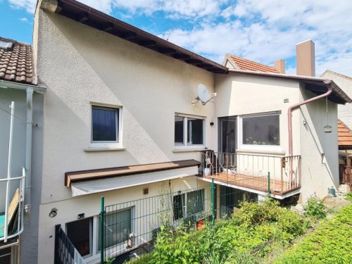 Gerstetten Hausangebote **Wohnhaus mit reichlich Platz und Potenzial in ruhiger Innerortslage!** Haus kaufen