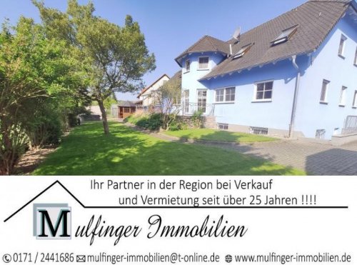 Heroldsbach Immo Zweifamilienhaus in Ortsrandlage mit Doppelgarage, Pool und gehobener Ausstattung Haus kaufen