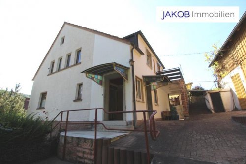 Kulmbach Immobilien Einfamilienhaus mit Potential!
Renovieren und einziehen! Haus kaufen