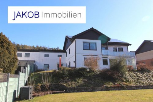 Kulmbach 2-Familienhaus Wohnhaus für eine oder zwei Familien! 
Sehr gepflegt und tolle Lage! Haus kaufen