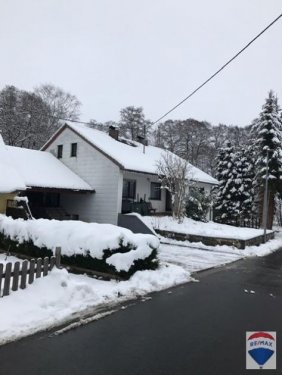 Nagel Häuser Großzügiges Einfamilienhaus im Grünen - Garten, EK, Kamin, Stellplätze Haus kaufen