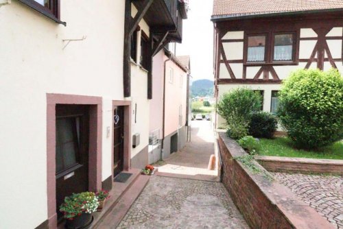 Freudenberg (Main-Tauber-Kreis) Provisionsfreie Immobilien WRS Immobilien - Freudenberg - direkt im Zentrum + am Main - saniertes EFH mit Einzelgarage Haus kaufen