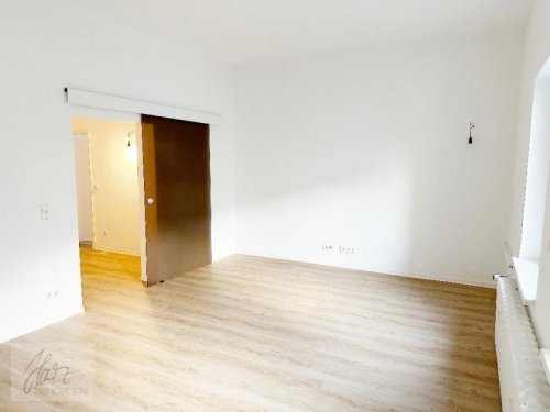 Riesa Immobilien Inserate ***DER FAHRSTUHL HÄLT AN IHRER WOHNUNG - ERSTBEZUG NACH SANIERUNG*** 2-Raumwohnung mit Tageslichtbad inkl. Wanne und Dusche zu