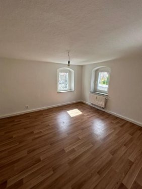 Pirna Immobilien Gepflegte 2-Zimmer mit Laminat in guter Lage! Wohnung mieten