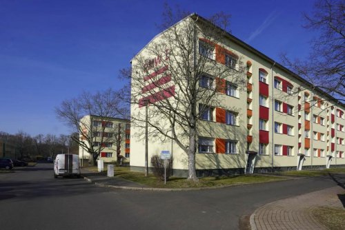 Zwenkau 2-Zimmer Wohnung +++ATTRAKTIVE, HELLE 2-RWG MIT TAGESLICHTBAD INKL. DUSCHE U. PKW-STELLPL. IM BELIEBTEN ZWENKAU+++ Wohnung mieten