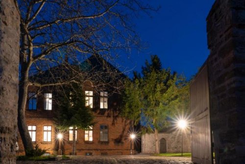 Bernburg Wohnungen im Erdgeschoss WG Zimmer Bernburg - Zimmer im Alten Pfarrhaus jetzt verfügbar Wohnung mieten