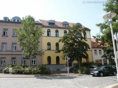 Zwickau Immobilien geräumige 4 bis 4,5-Raum-Wohnung - wenige Meter zum Zentrum - mit Balkon und Laminat Wohnung mieten