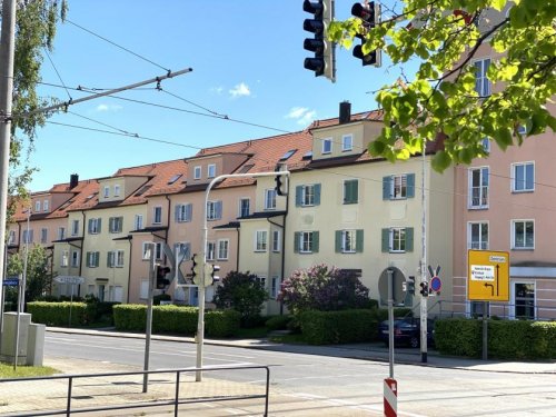 Zwickau Immobilien Inserate Helle 2-Raumwohnung mit Balkon und opt. hochwertiger EBK! Ab 01.05.2025! Wohnung mieten