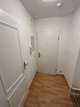 Zwickau Immobilien Gemütliche 2-Zimmer mit EBK, Dusche und Laminat in ruhiger Lage!!! Wohnung mieten