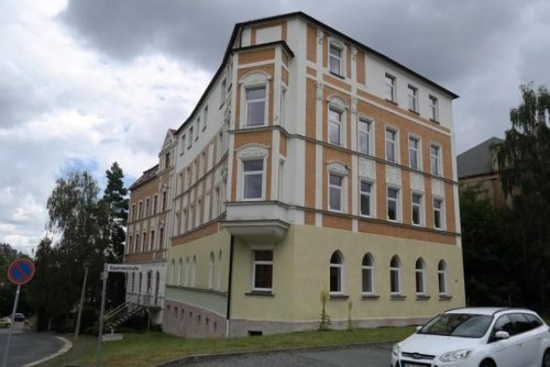 Plauen Wohnung Altbau Günstige DG 2-Zimmer mit Laminat und Wanne in ruhiger Lage Wohnung mieten