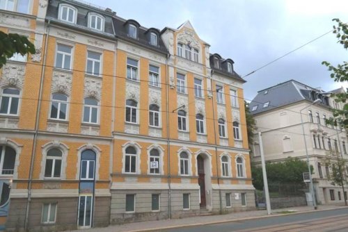 Plauen Wohnung Altbau Günstige und kompakte 3-Zi. mit Laminat und Wanne in guter Lage Wohnung mieten