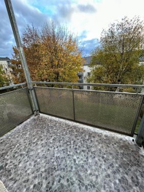 Chemnitz 3-Zimmer Wohnung Gemütliche 3-Zimmer mit Laminat, Balkon und Wannenbad in ruhiger Lage! EBK mgl. Wohnung mieten