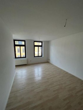 Chemnitz Etagenwohnung Gemütliche 1-Zimmer mit EBK, Aufzug, Laminat und Dusche! Wohnung mieten