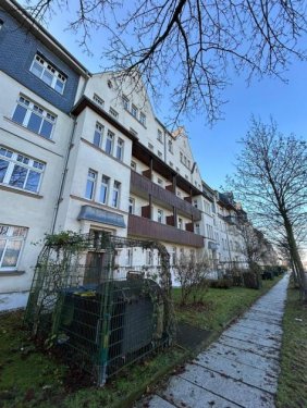 Chemnitz Terrassenwohnung Große 2-Zi. mit zwei Balkonen, Wanne und Laminat! Wohnung mieten