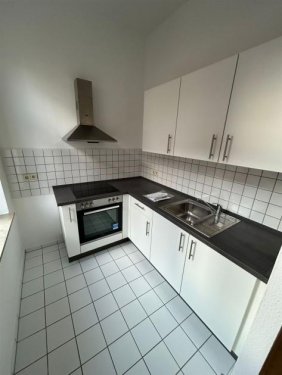 Chemnitz Wohnung Altbau Großzügige 1-Zimmer mit Einbauküche, Dusche und Laminat in zentraler Lage! Wohnung mieten